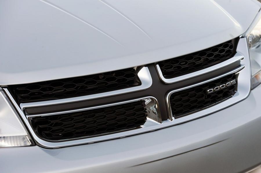  Dodge Avenger 2011 года  (фото 57 из 61)